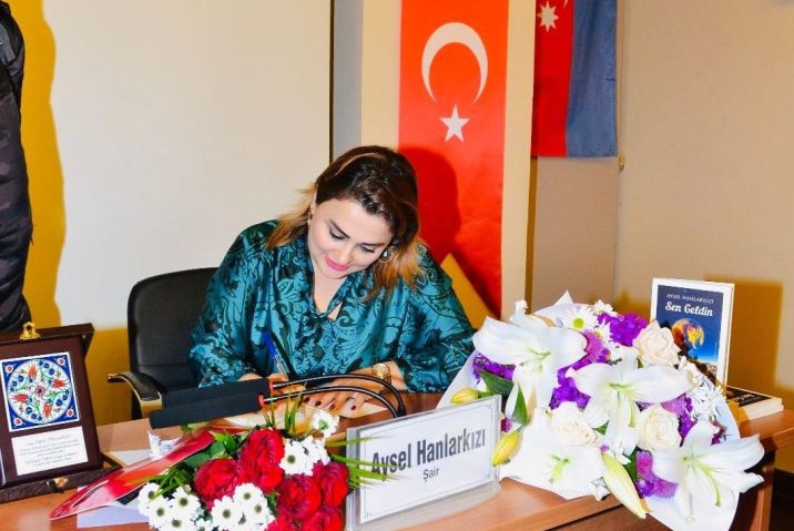 Aysel Xanlarqızının Türkiyədə imza günü keçirildi – FOTO